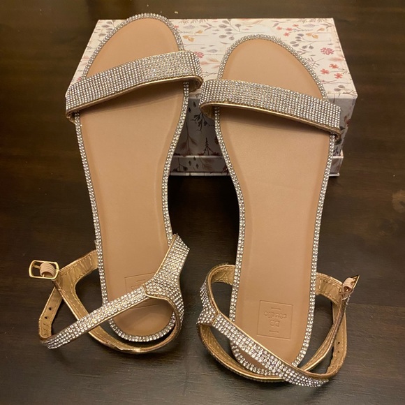 Elegant Gold Rhinestone Sandals - Picture 1 of 5